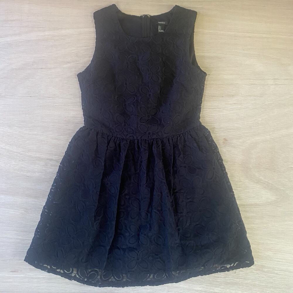 FOREVER 21 Black Floral Lace Whismigoth Fit & Flare Mini Dress Size Small